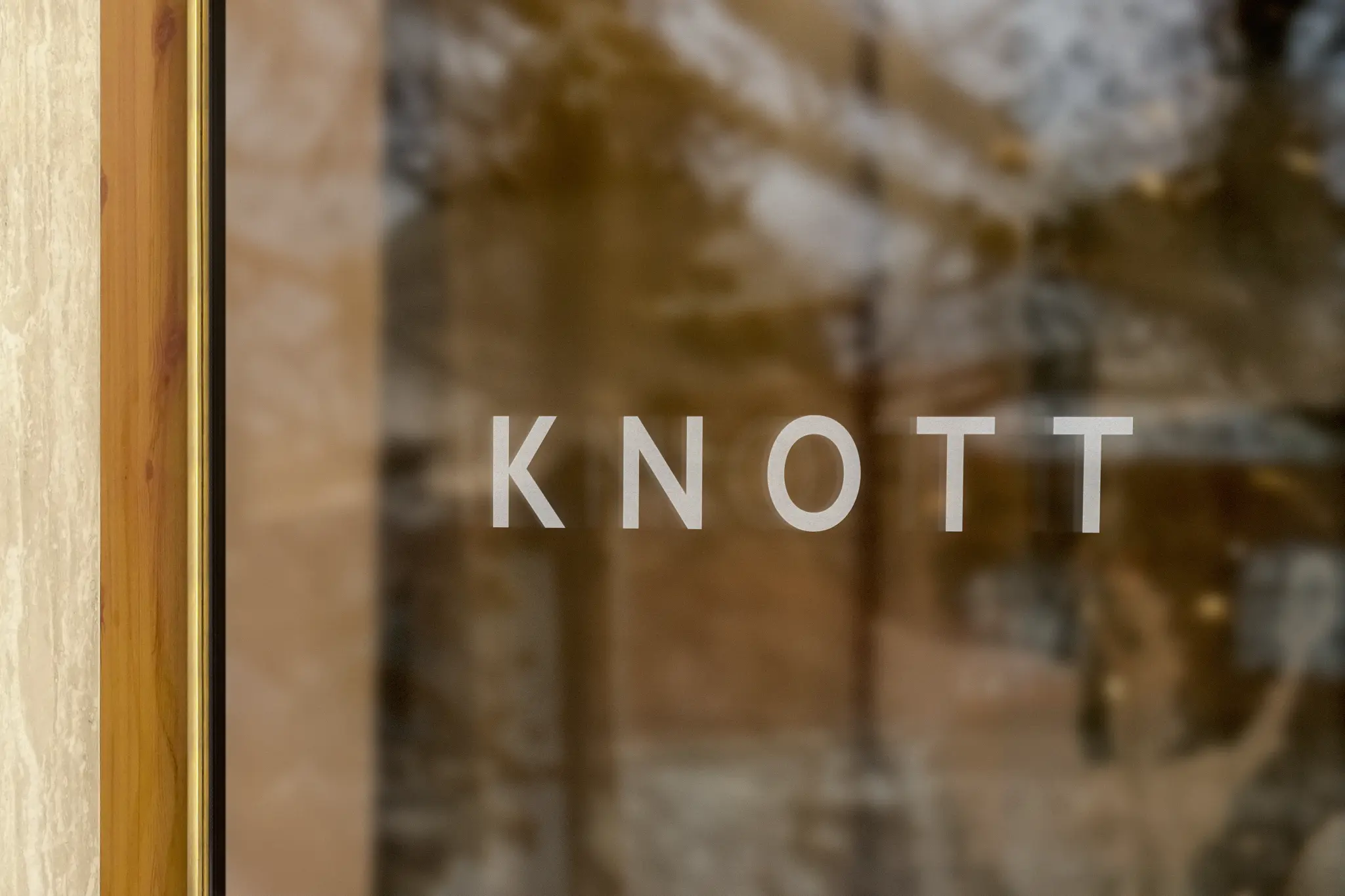 KNOTT